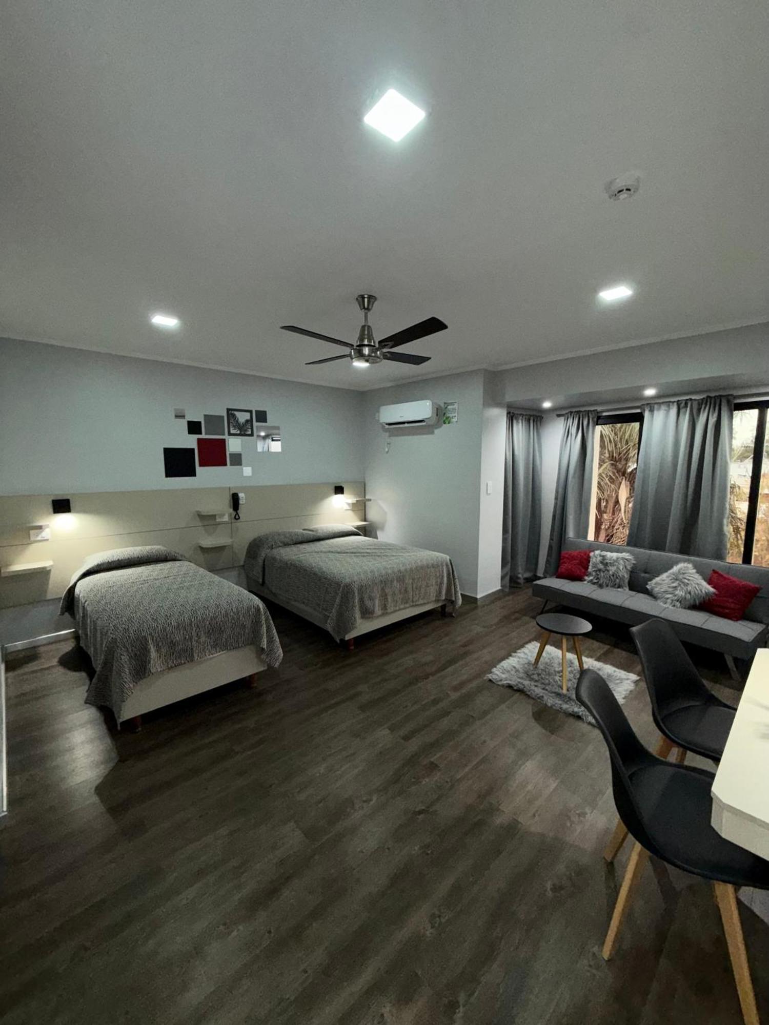 Hotel Escala Uno سانتو تومي المظهر الخارجي الصورة